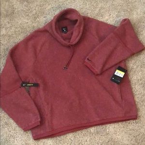 Nike, fleece pullover.